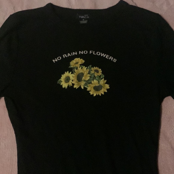 Medium, long sleeve, fitted top - Picture 2 of 2